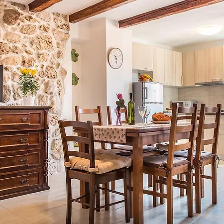 & Antonio Apartment Vrbnik (Primorje-Gorski Kotar)