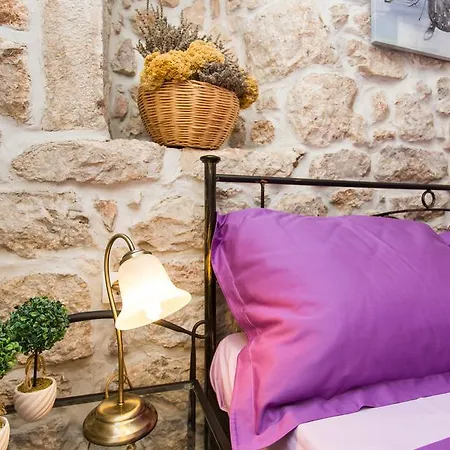 Apartment & Antonio *