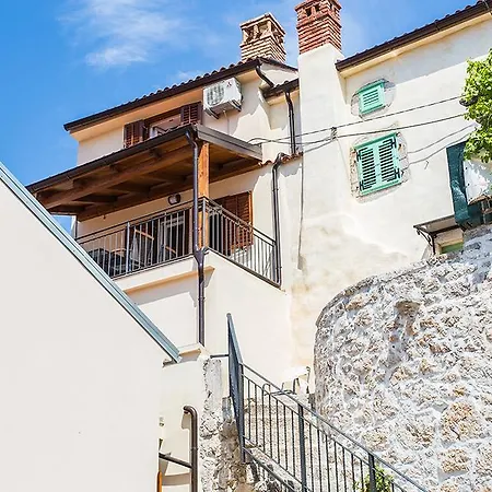 & Antonio Vrbnik (Primorje-Gorski Kotar)